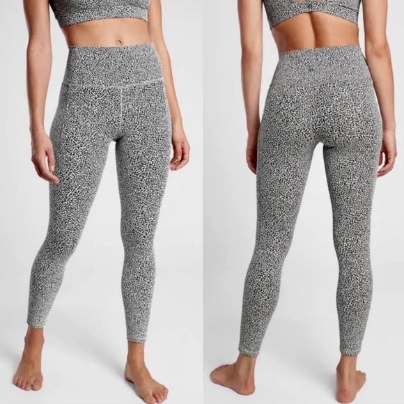 Athleta Pants - Athleta Salutation Stash Pocket II Textured Tight Leggings in Micro Cheetah Sm
